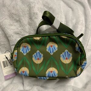 Vera Bradley Tulip Rows Green Floral Mini Belt Bag